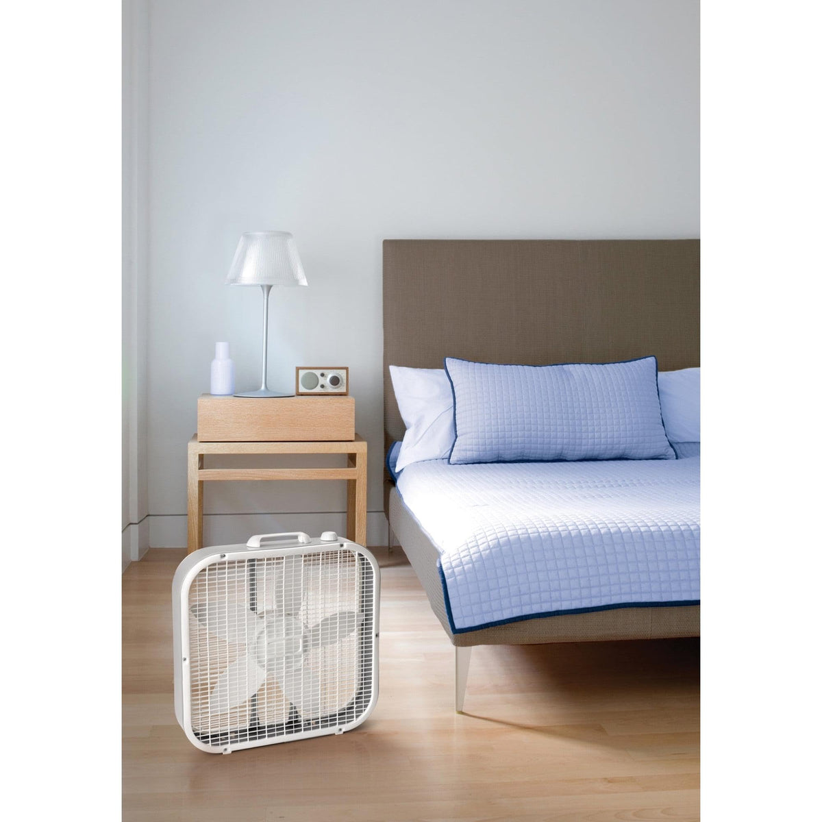 20" White Box Fan, 3 Speeds U5667