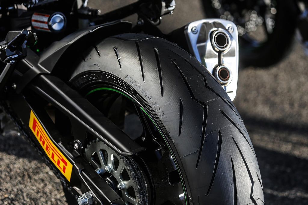 240/45-17 82W Rear Motorcycle Tire V83074